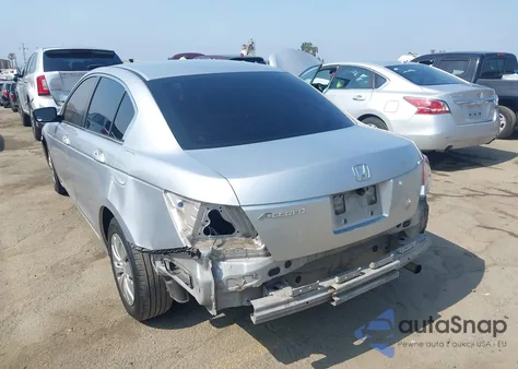 2010 Honda Accord 2.4 Lx z USA, uszkodzony, nr VIN 1HGCP2F30AA196590